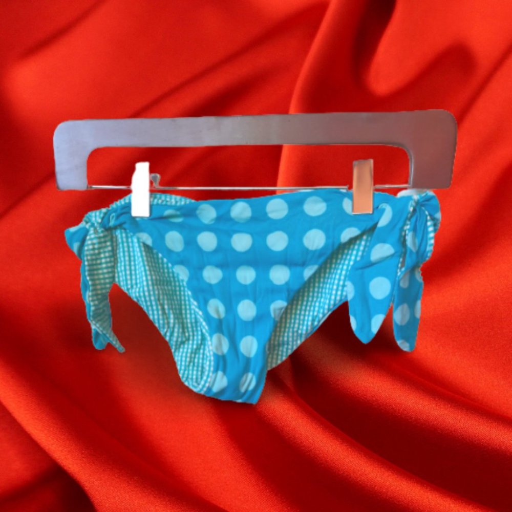 Roxy bikini no size tag 5 or 6 ? / bundle requirement - Picture 3 of 7